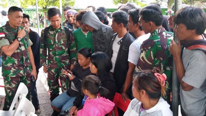 Keluarga Korban Penembakan KKB Datangi Kodim 1702 Jayawijaya