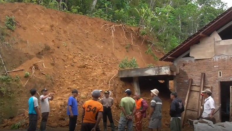 Longsor di Sukabumi, 1 Warga yang Tengah Berkebun Tewas Tertimbun