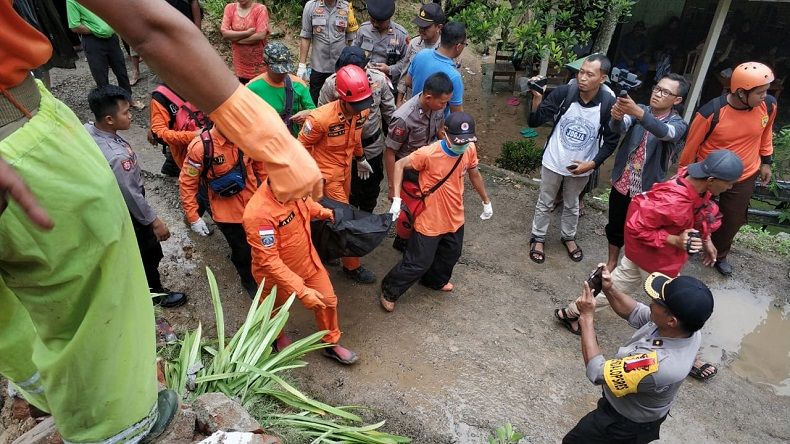 4 Orang Tewas dan 236 Mengungsi Akibat Banjir Longsor di Pacitan
