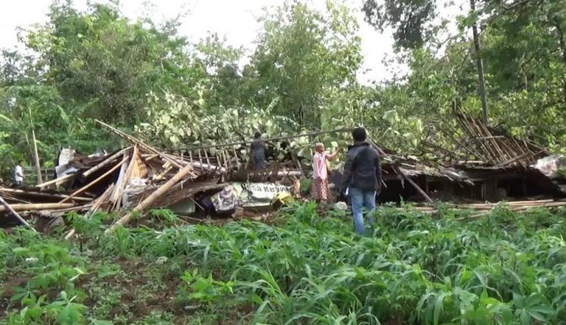 Diterjang Puting Beliung, Rumah Warga di Boyolali Ambruk