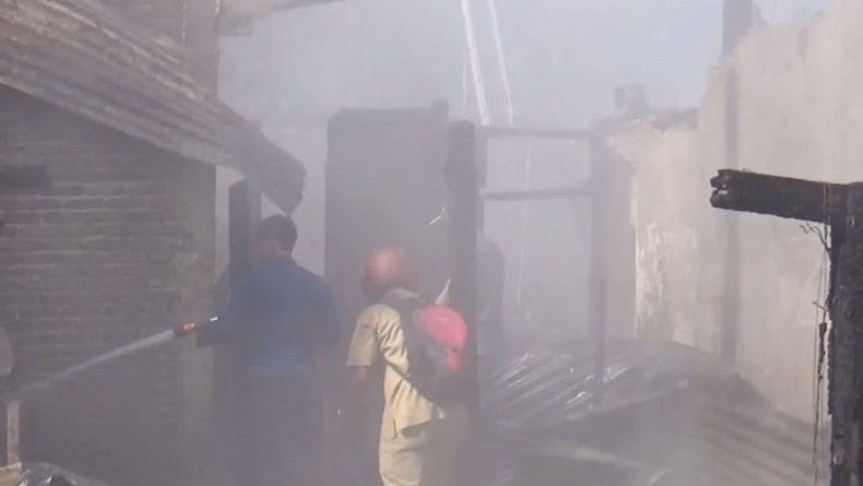 Belasan Rumah di Makassar Ludes Terbakar, Diduga karena Korsleting