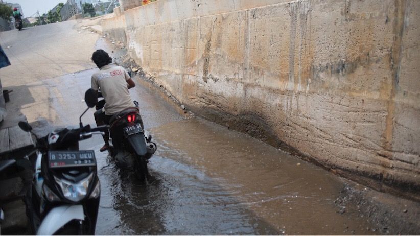 Jakarta Butuh Tanggul Laut Raksasa untuk Atasi Banjir Rob - Bagian 3