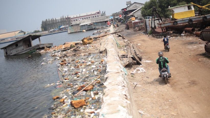 Jakarta Butuh Tanggul Laut Raksasa untuk Atasi Banjir Rob - Bagian 1