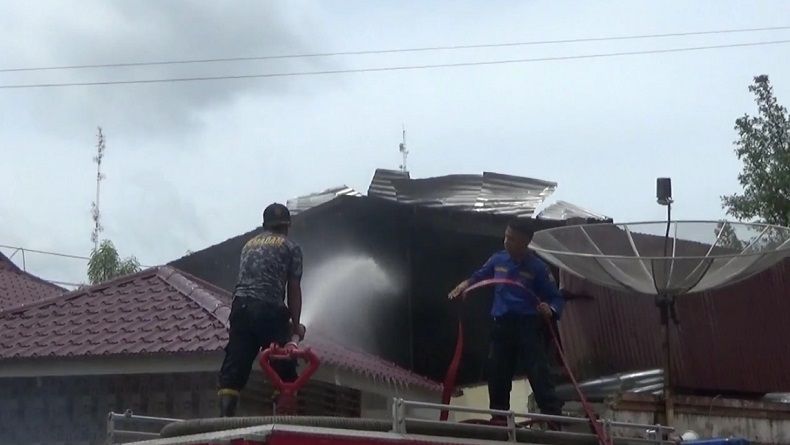 Kantor DPRD Kota Tanjungbalai Terbakar, Pegawai Berhamburan Keluar