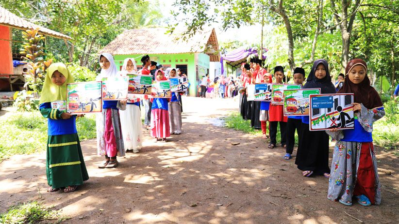 Kereta Commuter Indonesia Bangun Taman Baca Inovator Si Karel - Bagian 4