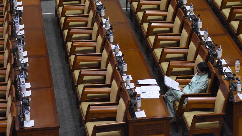 Deretan Bangku Kosong saat Rapat Paripurna DPR - Bagian 1