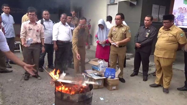 Belasan Ribu e-KTP Dibakar di Kabupaten Padang Pariaman