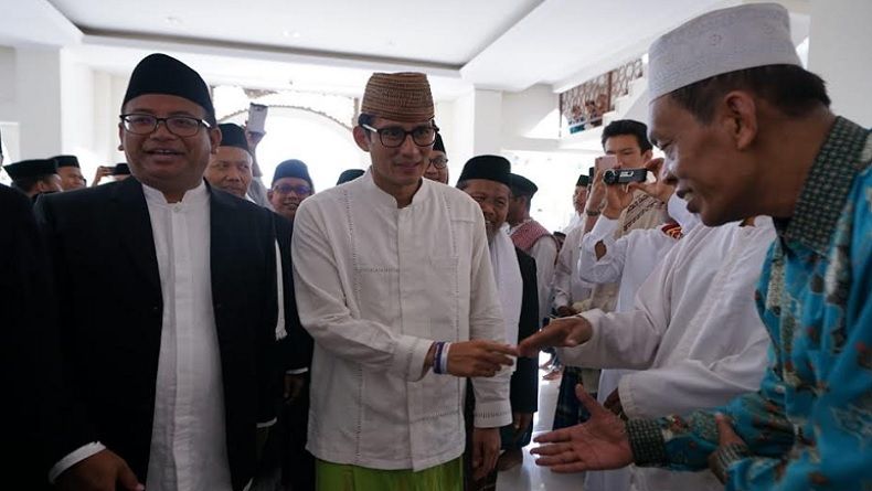 title Sandi Minta Santri Milenial Tak Jadi Politisi karena Menguras Kantong Sandi Minta Santri Milenial Tak Jadi Politisi karena Menguras Kantong