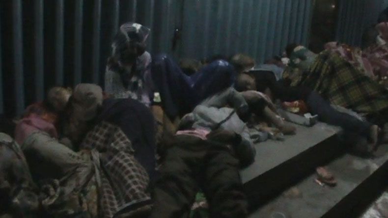 Tidur di Emperan Toko, Pengungsi Tsunami di Pandeglang Tak Dapat Makan