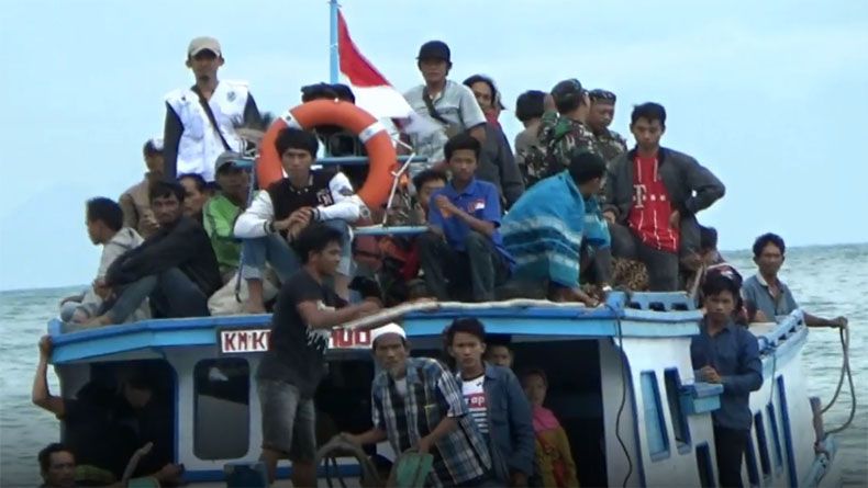 Warga Sebesi dan Sebuku Berhasil Dievakuasi setelah 3 Hari Terisolasi