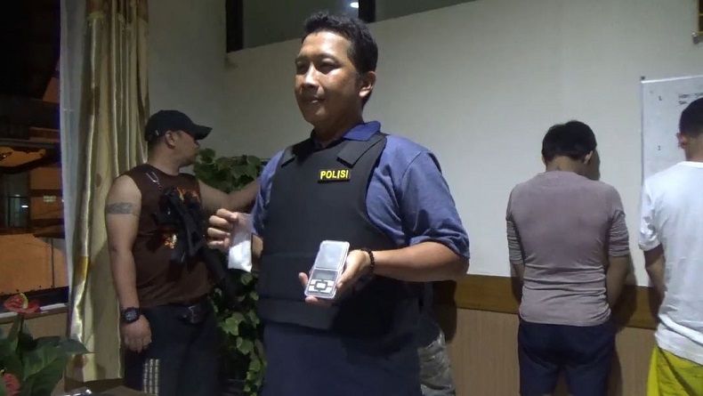Karyawan Salon di Makassar Kedapatan Polisi Nyambi Jadi Bandar Narkoba