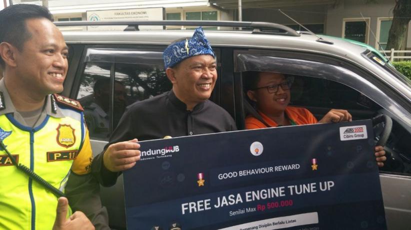 Pengendara Tertib Lalu Lintas di Bandung Bisa Dapat Hadiah Rp500.000