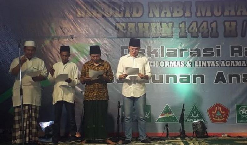 Ratusan Warga Surabaya Lintas Ormas Deklarasi Tolak Paham HTI