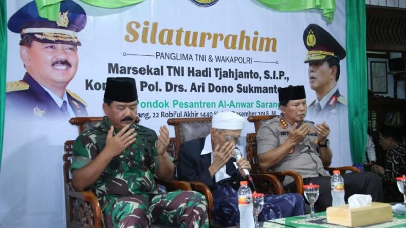 Panglima TNI dan Wakapolri Silaturahmi ke Mbah Maimoen Zubair