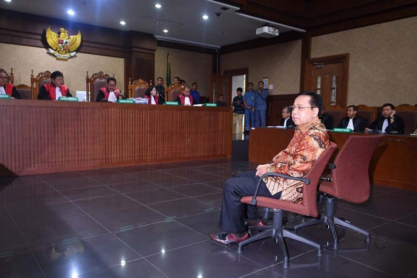 Setnov Siap Hadapi Sidang Vonis Korupsi E-KTP - Bagian 1