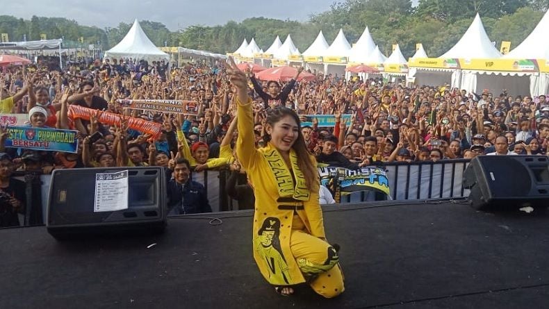 Festival Pesona Lokal Bali, Via Vallen: Keren