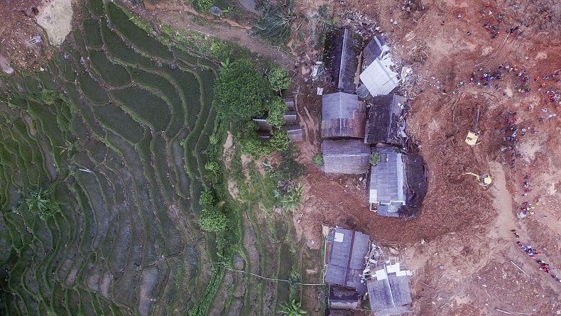 Takut Longsor Susulan, Warga 2 Kampung di Geger Bitung Sukabumi Mengungsi