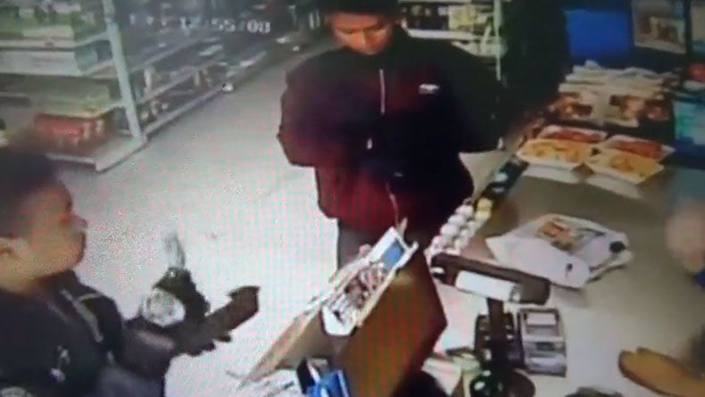 2 Warga Bawa Kabur Duit Rp4,5 Juta yang Tercecer di Swalayan Jember