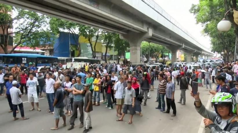 Tolak Larangan Parkir, Warga Blokade Jalan Sudirman Palembang