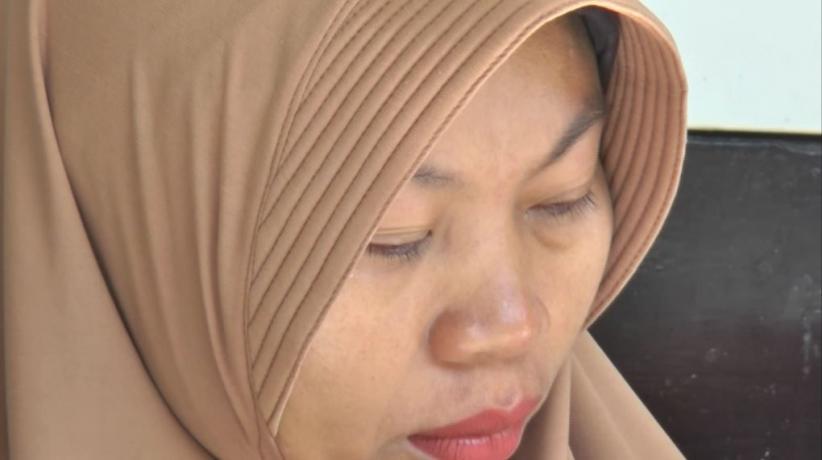 title Trauma, Baiq Nuril Menangis di Sidang PK Perdananya di PN Mataram Trauma, Baiq Nuril Menangis di Sidang PK Perdananya di PN Mataram