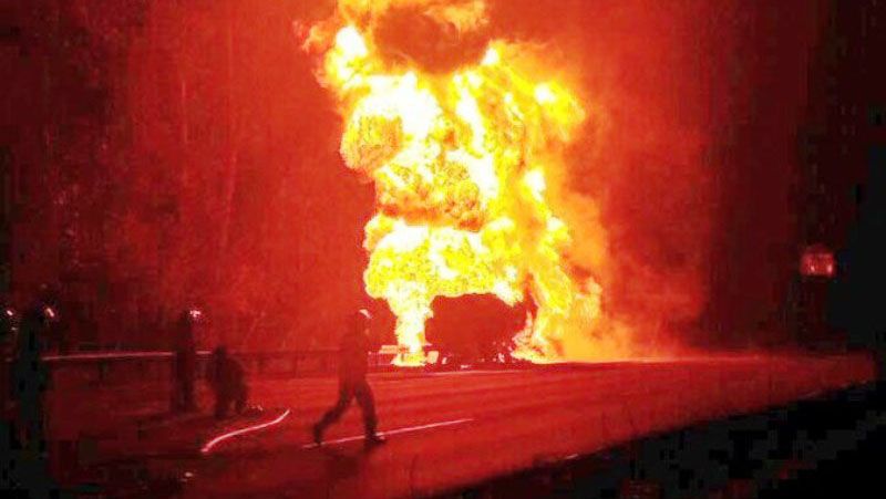 Bus Mira Surabaya-Yogyakarta Terbakar di Madiun, Penumpang Panik