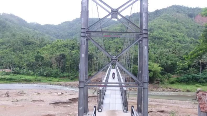 Diterjang Banjir, 2 Jembatan Gantung di Pacitan Selesai Dibangun