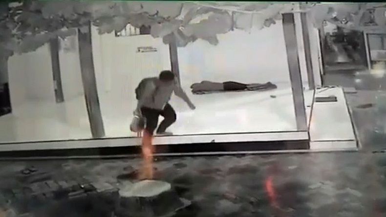 Pura-Pura Tidur, Pelaku Rampas Barang Korban di Rest Area Blitar