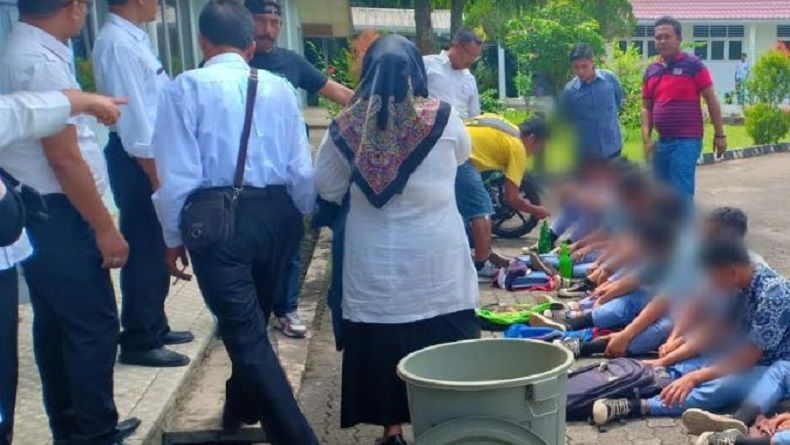 Bolos Sekolah, 11 Siswa SMK Mabuk-mabukan di Kedai Tuak