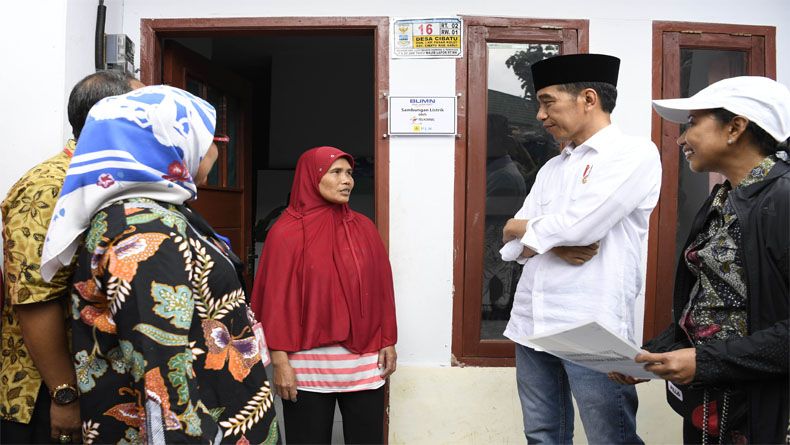 Jokowi Blusukan ke Garut Pastikan Realisasi Pemasangan Listrik Gratis