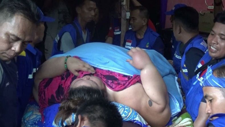 Titi Wati Pulang ke Rumah, Puluhan Anggota Tagana Evakuasi dari RS