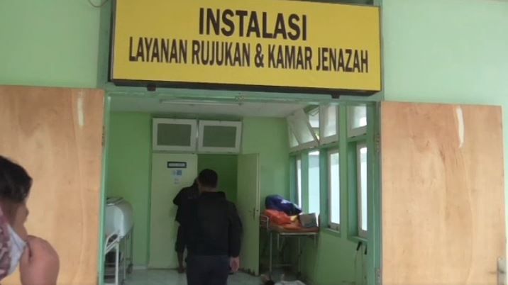 Diduga Sopir Ugal-Ugalan, Minibus Tabrak Pohon di Majene, 3 Tewas