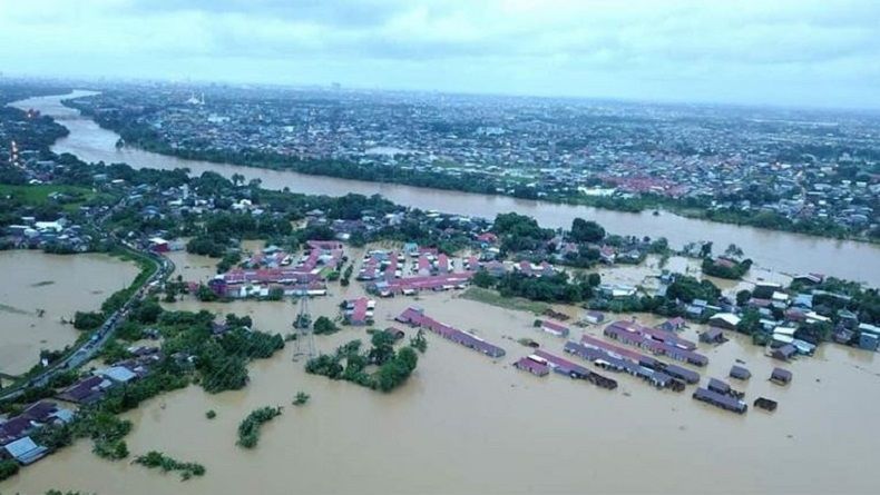 title Bencana Banjir Terjang 53 Kecamatan dari 9 Kabupaten/Kota di Sulsel Bencana Banjir Terjang 53 Kecamatan dari 9 Kabupaten/Kota di Sulsel