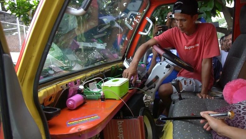 Permainan Mobil Truk Oleng  Puspasari