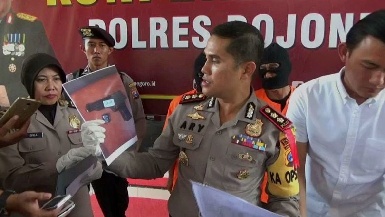 Perampok Bersenpi Lintas Provinsi Ditangkap di Bojonegoro, 1 Ditembak