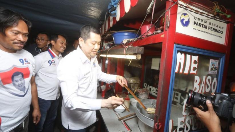 title Omzet hingga Rp45 Juta, HT: Gerobak Perindo Bikin Masyarakat Produktif Omzet hingga Rp45 Juta, HT: Gerobak Perindo Bikin Masyarakat Produktif