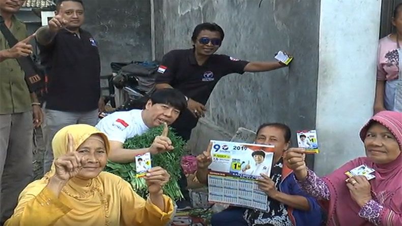 title Cari Tempe Setipis ATM, Caleg Perindo Henry Blusukan Pasar di Klaten Cari Tempe Setipis ATM, Caleg Perindo Henry Blusukan Pasar di Klaten