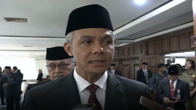 title Ganjar Minta Polisi Tindak Tegas Pelaku Teror Pembakaran Kendaraan Ganjar Minta Polisi Tindak Tegas Pelaku Teror Pembakaran Kendaraan