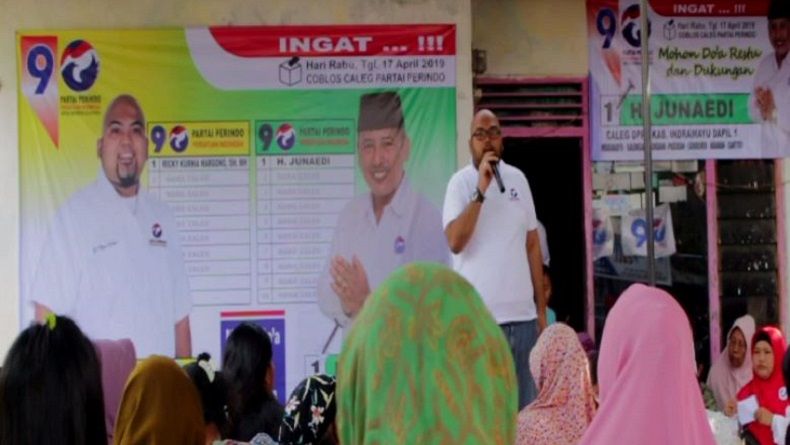 Caleg Perindo Ricky Margono Serap Aspirasi Petani Tambak Indramayu