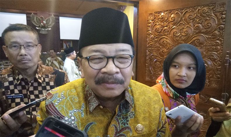 Soekarwo: Pelantikan Khofifah-Emil Tunggu Perintah Presiden Jokowi