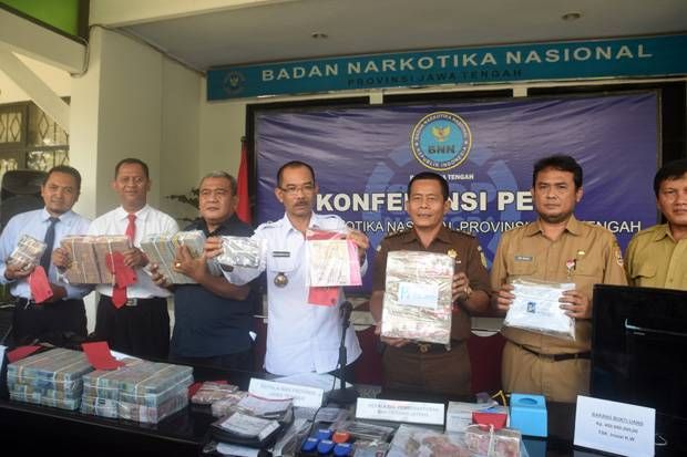 title BNNP Jateng Amankan Rp4,8 Miliar Hasil Pencucian Uang Narkoba BNNP Jateng Amankan Rp4,8 Miliar Hasil Pencucian Uang Narkoba