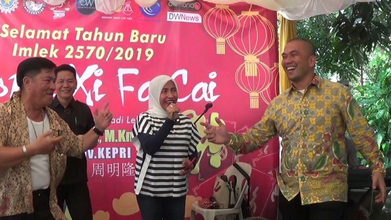 Rayakan Imlek, Caleg dan Kader Perindo Kepri Silaturami dengan Warga