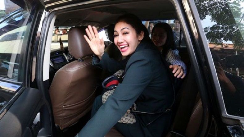 title Bantah Terlibat Prostitusi, Della Perez: Foto Dicatut dari Instagram Bantah Terlibat Prostitusi, Della Perez: Foto Dicatut dari Instagram