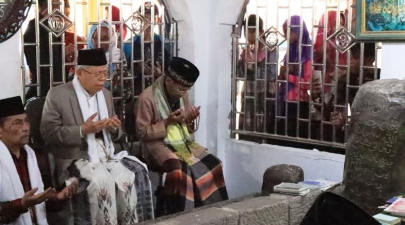 Ziarah ke Makam Ulama Padang Pariaman, Ma'ruf: Ini untuk Cari Berkah