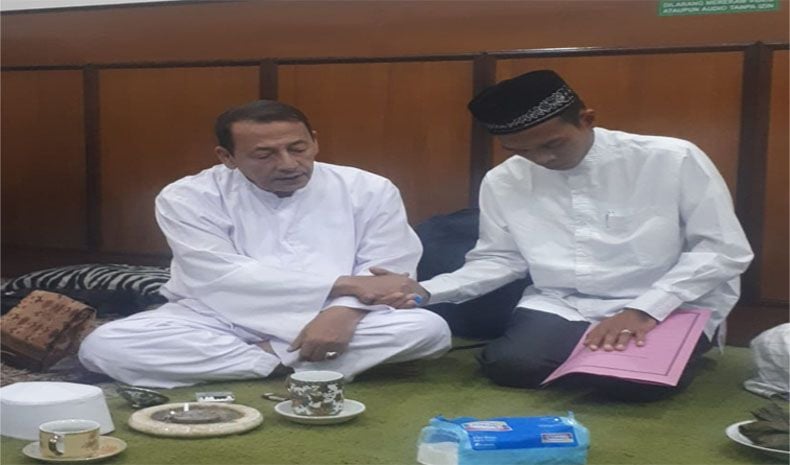 Sowan ke Habib Luthfi di Pekalongan, UAS Diminta Ikut Majukan NU