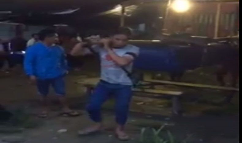 Tak Punya Uang Bayar Pesawat, Warga Rampi Gotong Jenazah Sejauh 60 Km