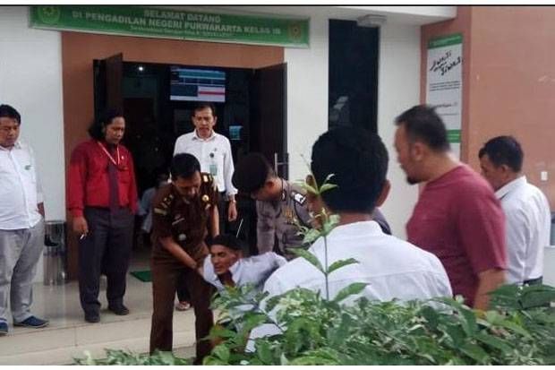 Pengamanan Longgar, Terdakwa di PN Purwakarta Kabur Usai Sidang