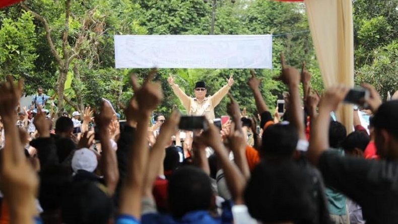 Kunjungi Jateng, Prabowo Disambut Ribuan Warga Purbalingga