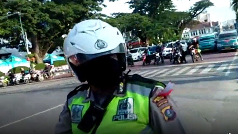 Viral Warga Medan Tegur Petugas Satlantas yang Melanggar Lalin