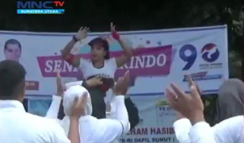 Caleg Perindo Senam Sehat Bersama Ratusan Ibu-Ibu di Deliserdang