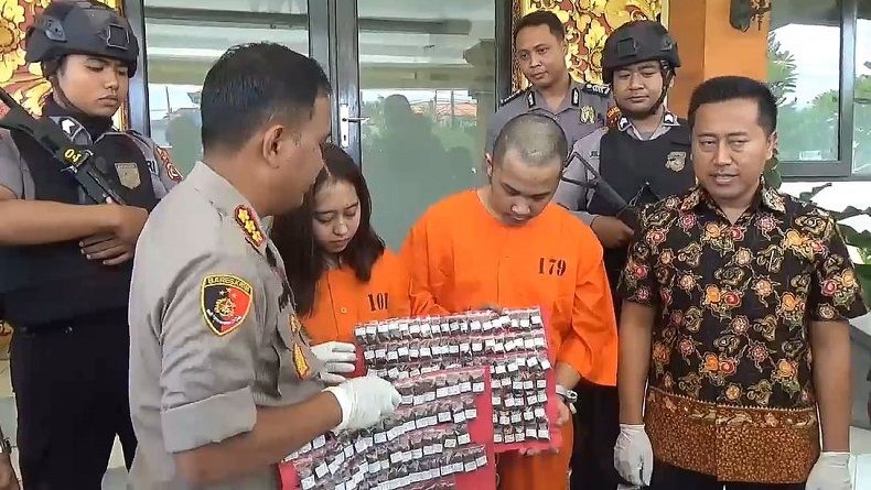 Jual Tembakau Gorila di Denpasar, Suami Istri Ini Diamankan Petugas